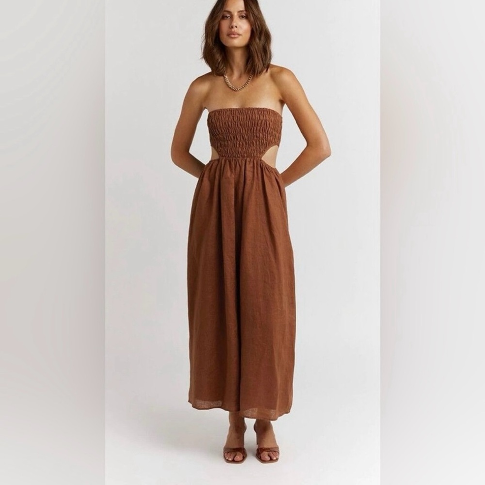 New DISSH Nell Smocked Strapless dress in color Spice, US size 4